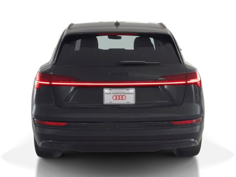 Used 2022 Audi e-tron Premium Plus w/ Premium Plus Package image 10