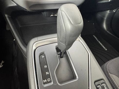 Used 2025 Subaru Crosstrek 2.5i Premium AWD/4WD image 19