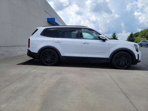 Used 2021 Kia Telluride EX w/ EX Premium Package AWD/4WD image 4