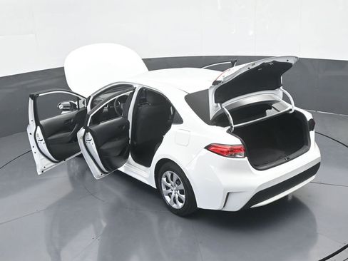 Used 2022 Toyota Corolla LE image 62