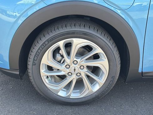 New 2027 Chevrolet Bolt LT w/ Comfort Package image 21