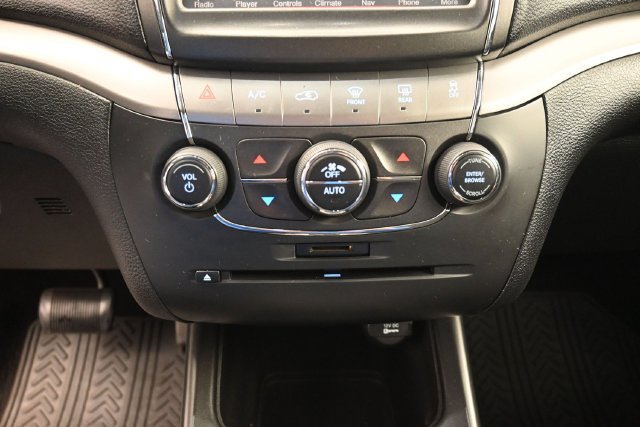 Used 2015 Dodge Journey Crossroad w/ Flexible Seating Group FWD image 24