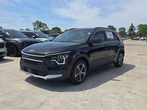 New 2026 Kia Niro EX FWD image 4