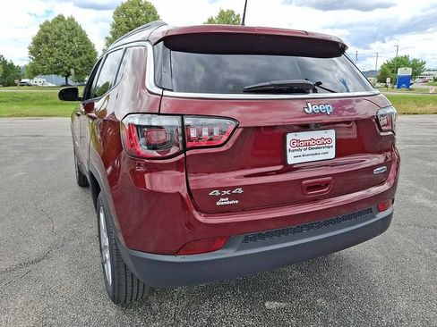 Used 2022 Jeep Compass Latitude w/ Convenience Group AWD/4WD image 8