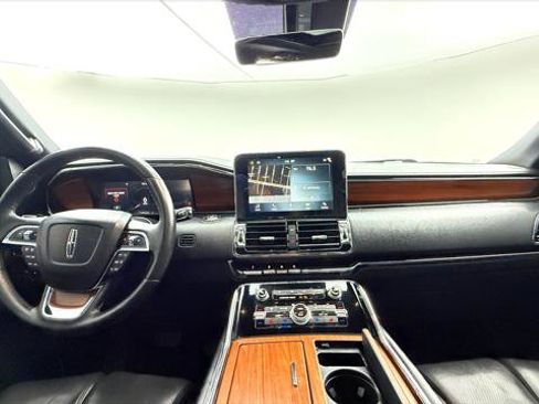 Used 2018 Lincoln Navigator Reserve AWD/4WD image 26