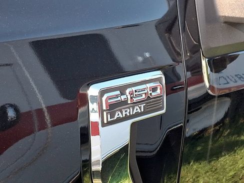 Used 2021 Ford F150 Lariat w/ Trailer Tow Package AWD/4WD image 4
