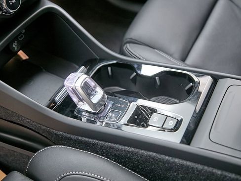 New 2025 Volvo XC40 B5 Plus w/ Climate Package image 12