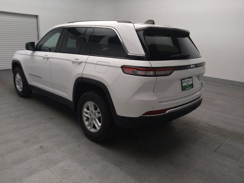 Used 2024 Jeep Grand Cherokee Laredo RWD image 5