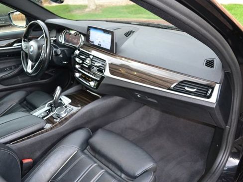 Used 2018 BMW 540i xDrive AWD/4WD image 22