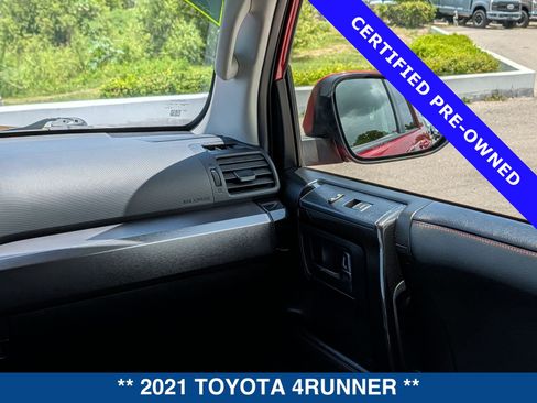 Used 2021 Toyota 4Runner TRD Off-Road Premium w/ Moonroof Package AWD/4WD image 17