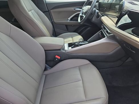 Used 2025 Audi Q5 Premium w/ Convenience Package AWD/4WD image 12