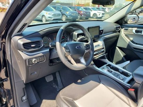 Used 2024 Ford Explorer XLT w/ Equipment Group 202A AWD/4WD image 12