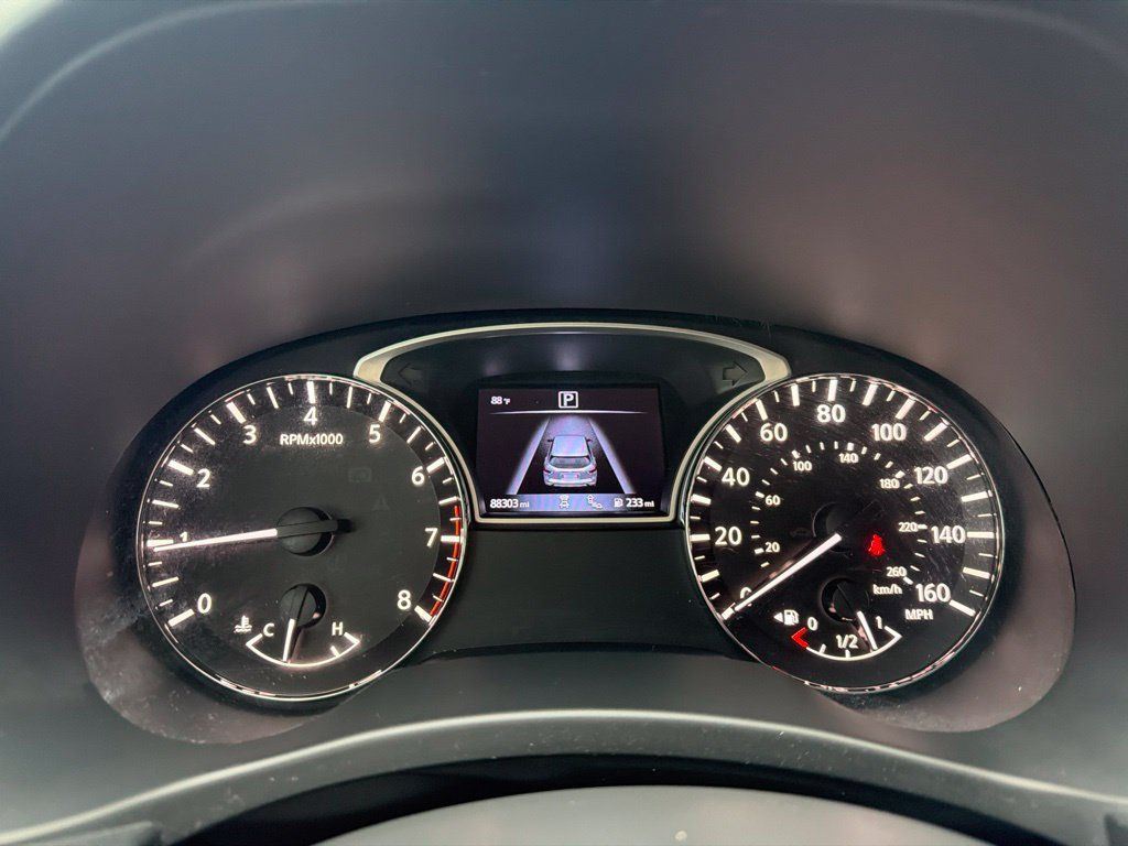 Used 2019 Nissan Pathfinder Platinum w/ Cargo Package FWD image 5