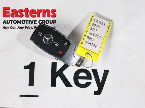 Used 2023 Mercedes-Benz GLE 450 4MATIC w/ AMG Line Exterior image 28