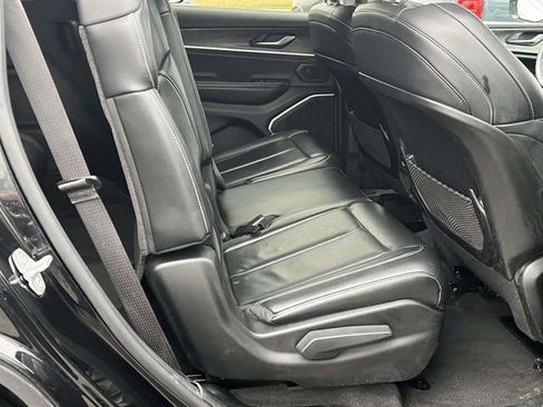 Used 2021 Jeep Grand Cherokee L Limited image 23