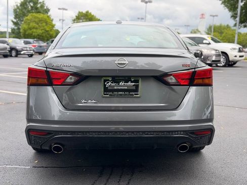 Used 2024 Nissan Altima 2.5 SR FWD image 13