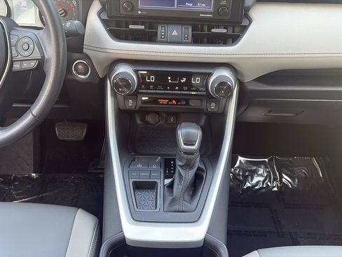 Used 2021 Toyota RAV4 XLE Premium FWD image 15