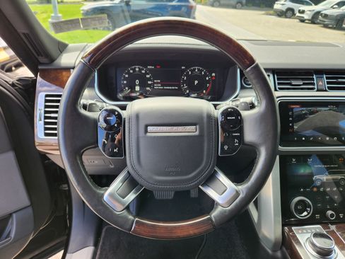 Used 2019 Land Rover Range Rover Supercharged AWD/4WD image 17