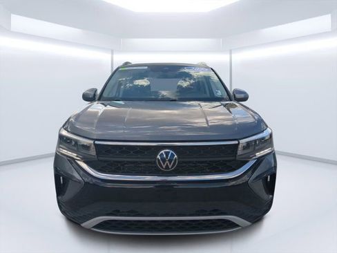 Used 2023 Volkswagen Taos SE image 8