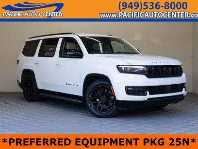 Used 2023 Jeep Wagoneer Series III w/ Rear Seat Video Group 1