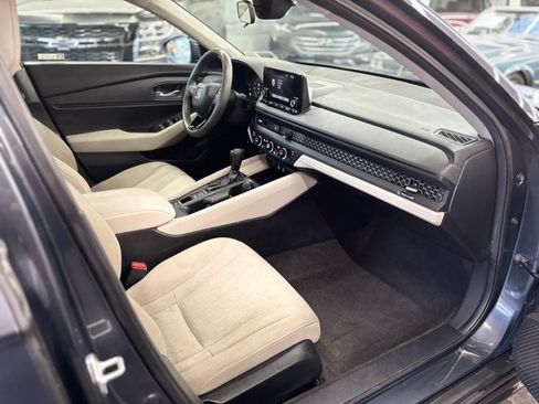 Used 2023 Honda Accord EX image 21