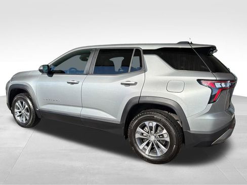 Used 2025 Chevrolet Equinox LT image 3