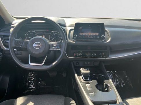 Used 2024 Nissan Rogue SV FWD image 10