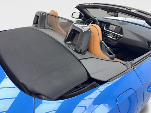 Used 2020 BMW Z4 sDrive30i w/ M Sport Package RWD image 31