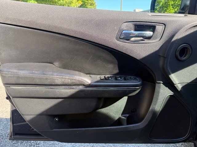 Used 2012 Dodge Charger SE RWD image 9