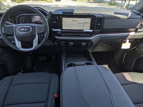 New 2026 GMC Sierra 2500 SLT w/ SLT Premium Package AWD/4WD image 18