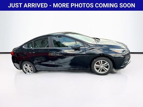 Used 2016 Chevrolet Cruze LT w/ Convenience Package image 9