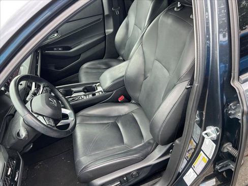 Used 2023 Honda Accord Touring image 11