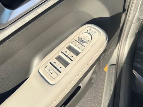 Used 2024 Hyundai Santa Fe Limited image 10