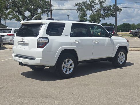 Used 2024 Toyota 4Runner SR5 RWD image 5