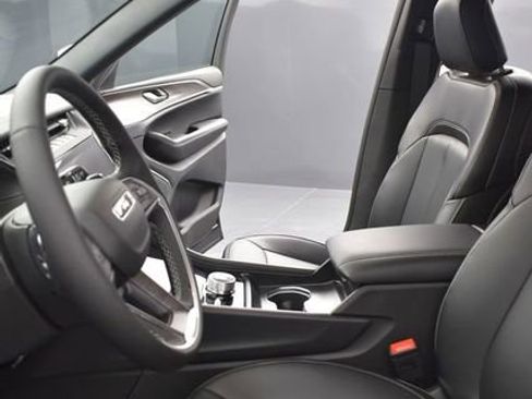 New 2026 Jeep Grand Cherokee L Limited image 10