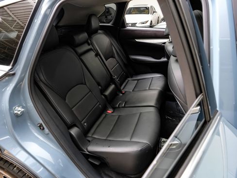 Used 2023 INFINITI QX50 Sensory image 38