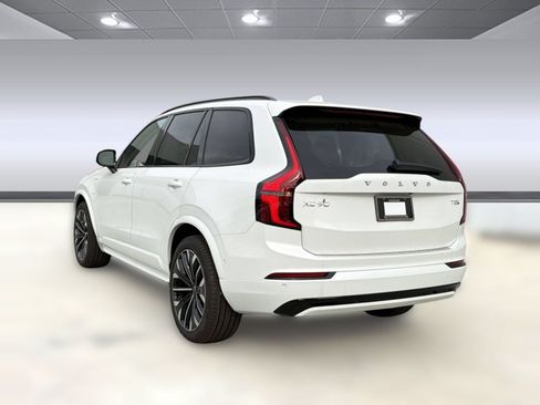 Used 2026 Volvo XC90 T8 Ultra w/ Protection Package Premier AWD/4WD image 3