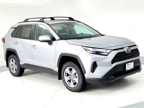 New 2025 Toyota RAV4 XLE image 8
