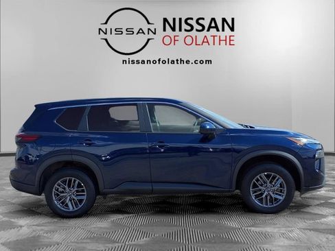 Used 2026 Nissan Rogue SV AWD/4WD image 27