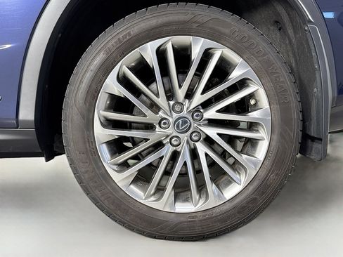 Used 2022 Lexus RX 450hL Luxury w/ Cold Area Package (CK) AWD/4WD image 34