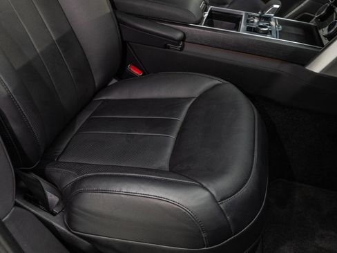 Used 2022 Land Rover Range Rover Long Wheelbase First Edition image 23