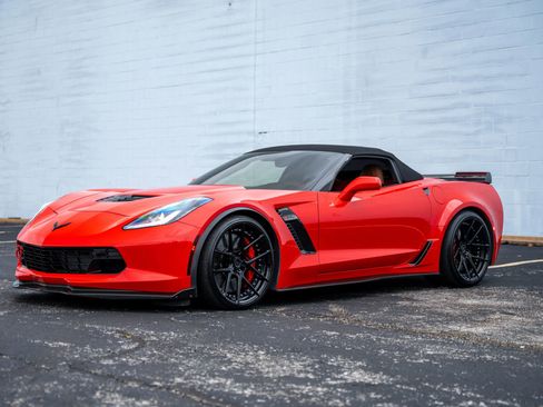 Used 2016 Chevrolet Corvette Z06 w/ 3LZ Preferred Equipment Group image 6