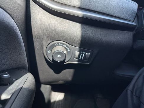 Used 2023 Jeep Compass Latitude w/ Convenience Group AWD/4WD image 24
