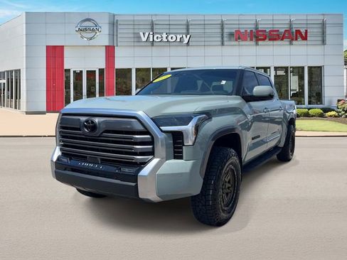 Used 2025 Toyota Tundra Limited AWD/4WD image 7