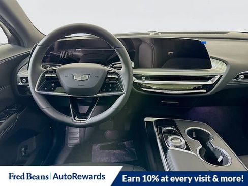 New 2025 Cadillac Lyriq Luxury image 16