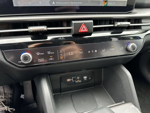 New 2026 Kia Sportage SX FWD image 11