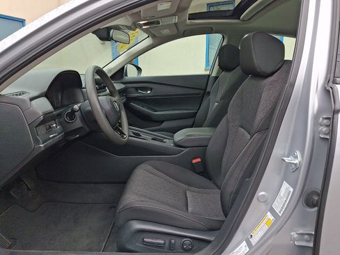 Used 2023 Honda Accord EX image 13