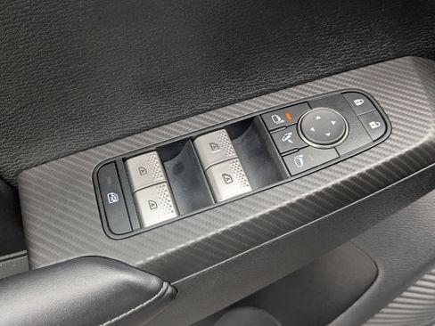 Used 2024 Mitsubishi Outlander SE Black Edition FWD image 12