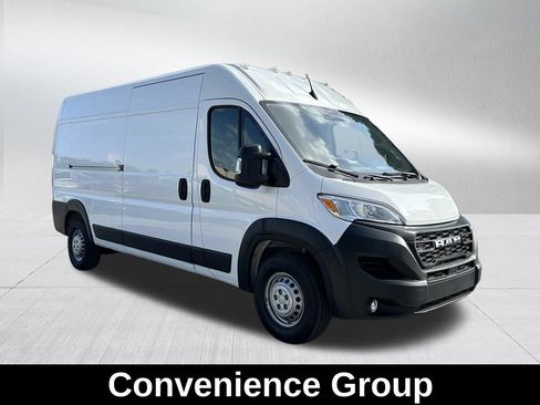 Used 2025 RAM ProMaster 2500 w/ Convenience Group FWD image 4