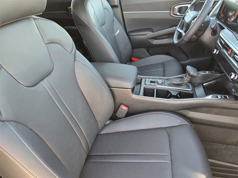 New 2026 Kia Sorento S w/ S Panoramic Sunroof Package image 10